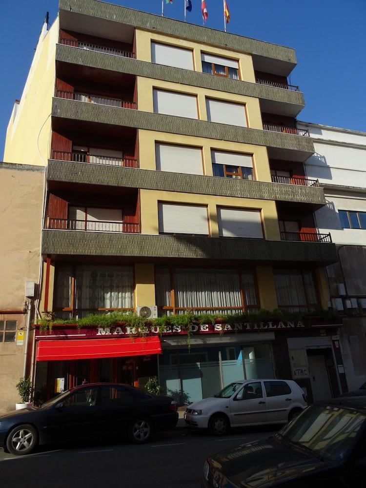 Hotel Marques De Santillana Торелавега Екстериор снимка