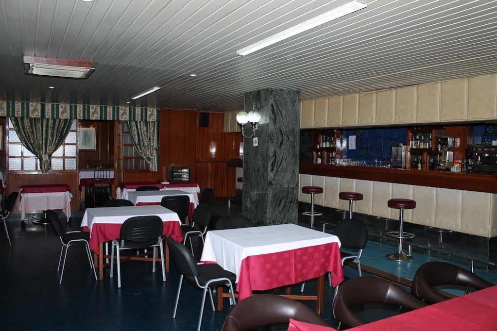 Hotel Marques De Santillana Торелавега Екстериор снимка