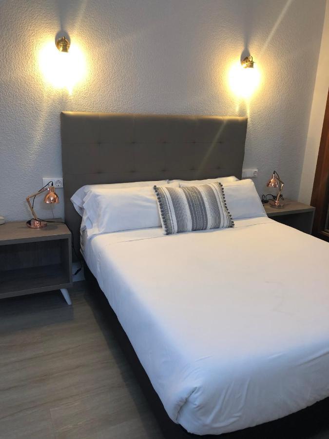 Hotel Marques De Santillana Торелавега Екстериор снимка